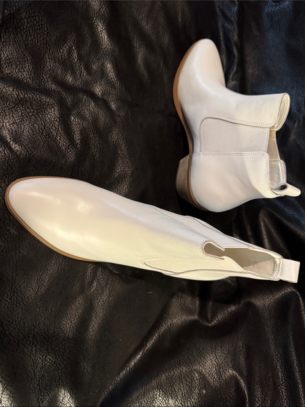 Marc Jacobs White Chelsea Ankle Boots with Tan Sole